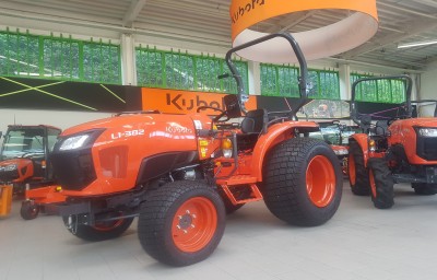 Kubota L1-382