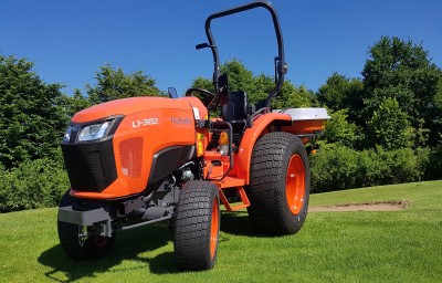 Kubota L1-382 Turf